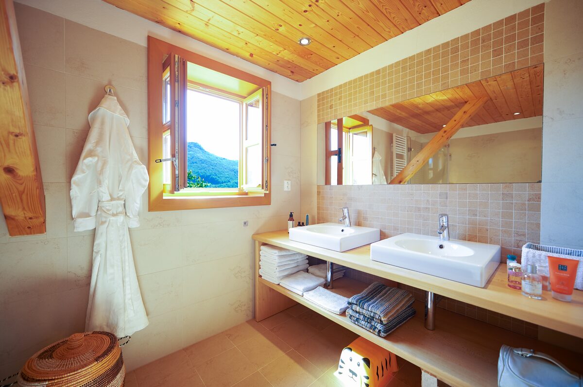 Bathroom with bathtub